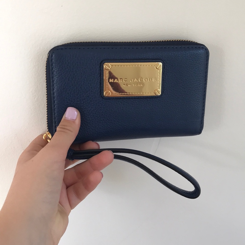 Marc jacobs wristlet